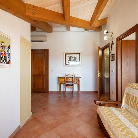 Lola Piccolo Hotel E Appartamenti Marina di Grosseto Eksteriør bilde