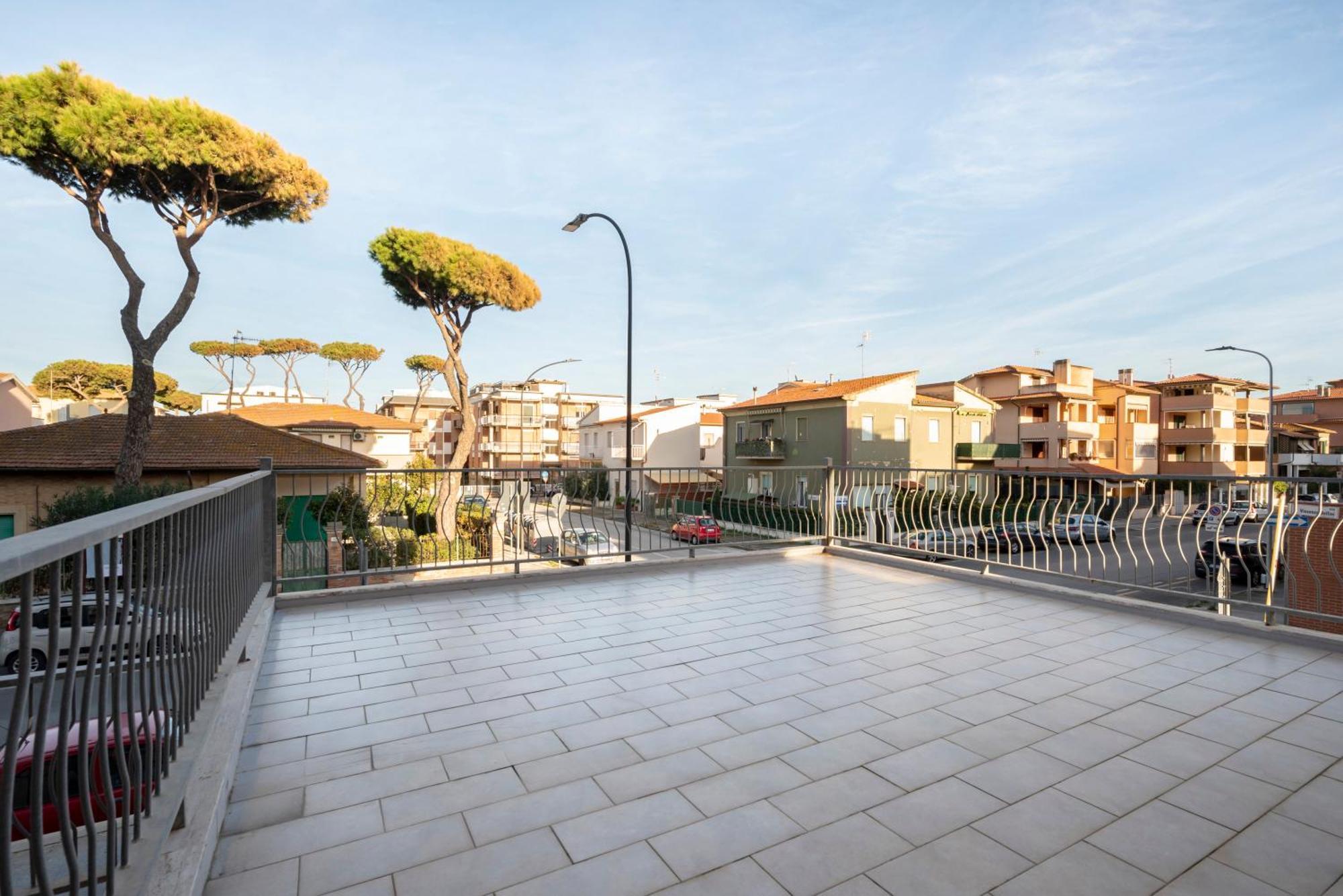 Lola Piccolo Hotel E Appartamenti Marina di Grosseto Eksteriør bilde