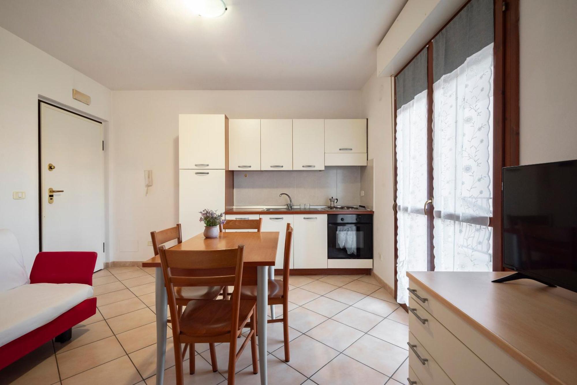 Lola Piccolo Hotel E Appartamenti Marina di Grosseto Eksteriør bilde