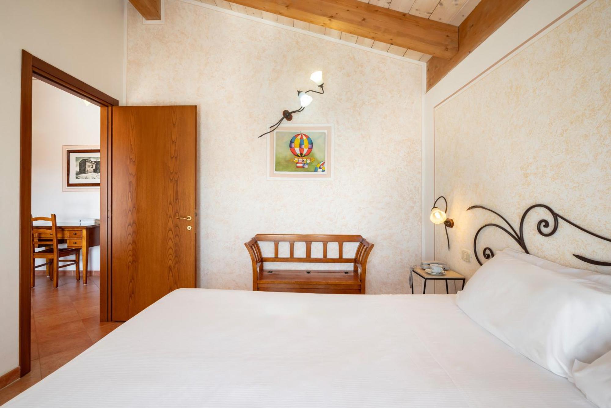 Lola Piccolo Hotel E Appartamenti Marina di Grosseto Eksteriør bilde