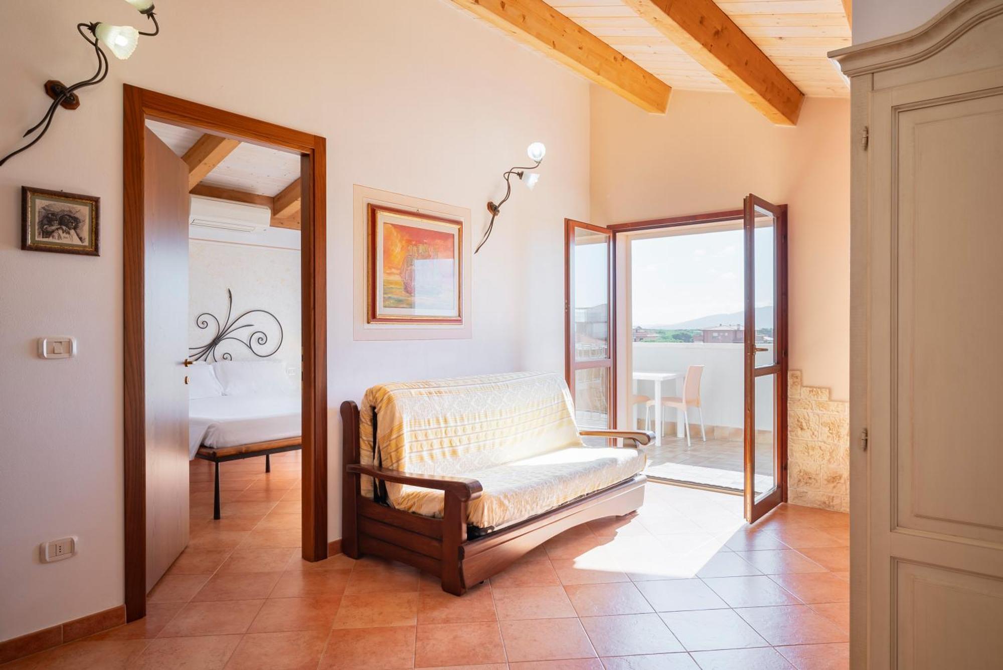 Lola Piccolo Hotel E Appartamenti Marina di Grosseto Eksteriør bilde