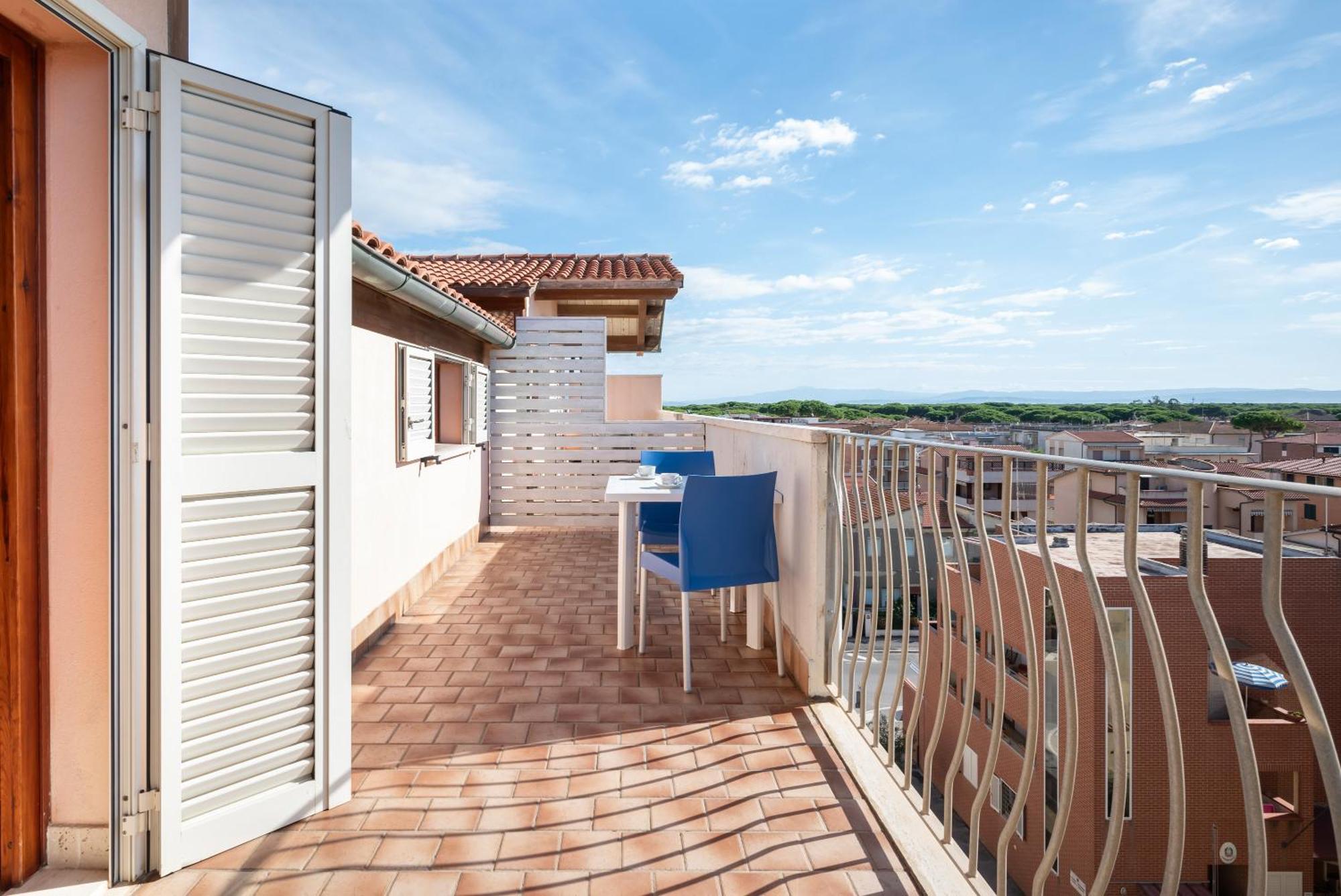 Lola Piccolo Hotel E Appartamenti Marina di Grosseto Eksteriør bilde