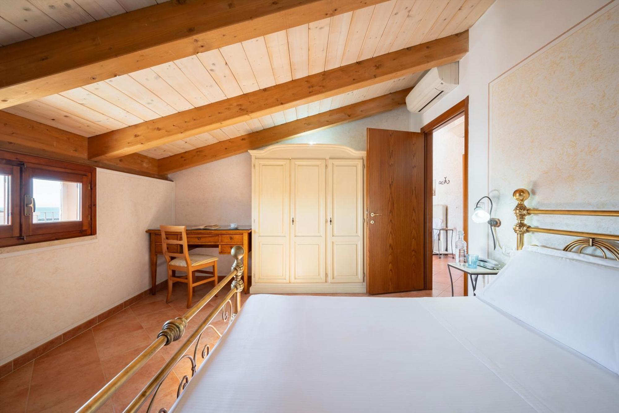 Lola Piccolo Hotel E Appartamenti Marina di Grosseto Eksteriør bilde