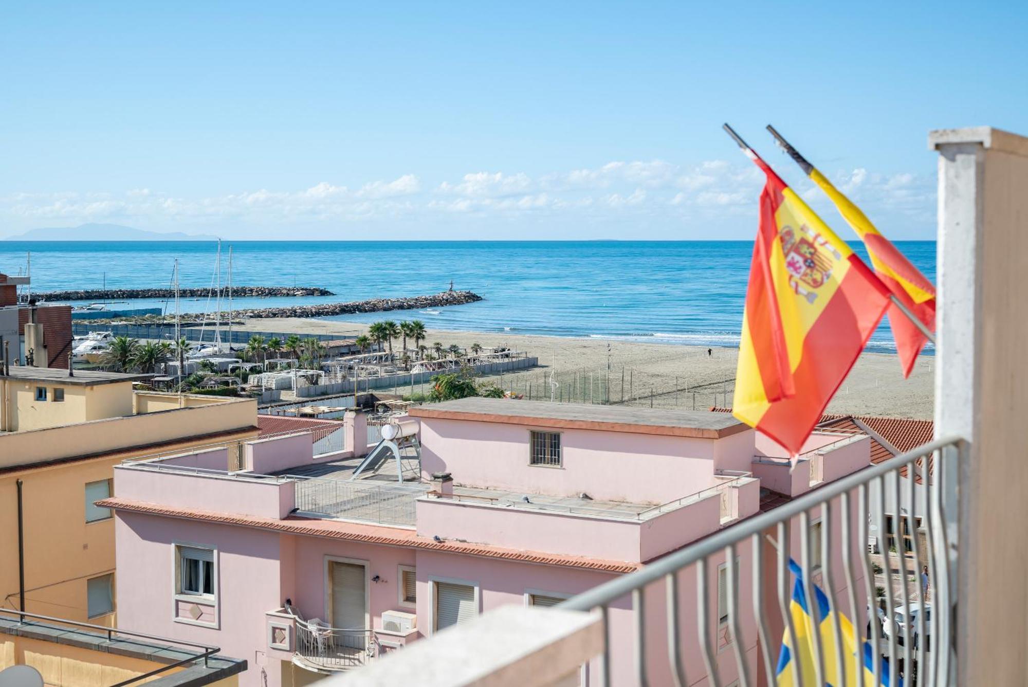 Lola Piccolo Hotel E Appartamenti Marina di Grosseto Eksteriør bilde